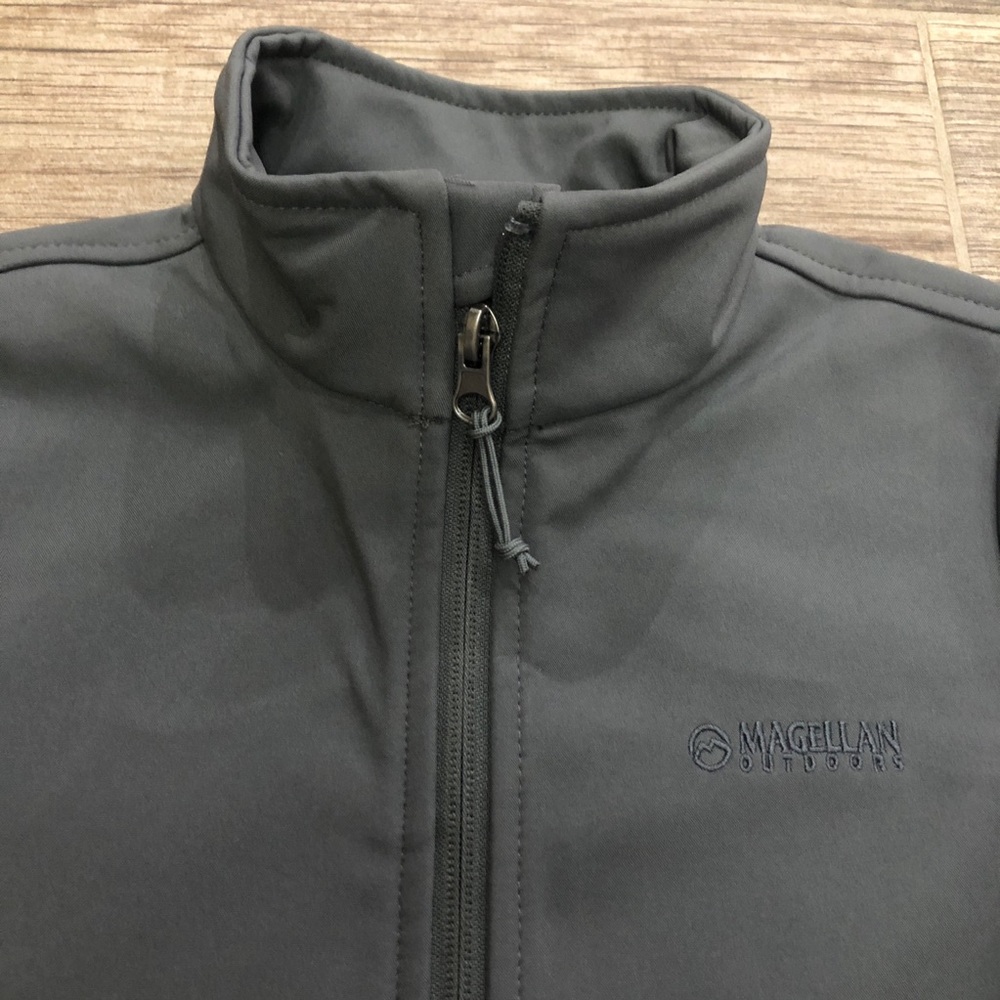 NWT Magellan Outdoors Girls Softshell Jacket